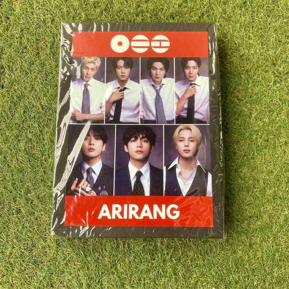 Ігровий набір БТС Великий подарунковий набор мерчу BTS Arirang